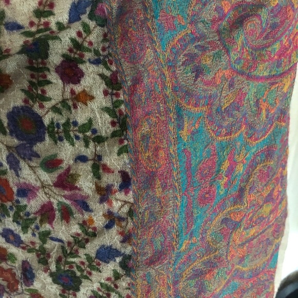 Floral and Paisley scarf wrap shawl one size - Picture 4 of 6